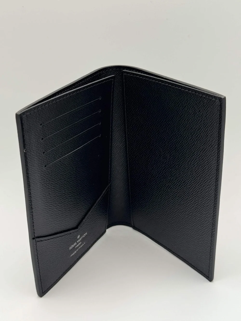 Louis Vuitton Black and Gray Damier Passport/Card Holder - Picture 2 of 2